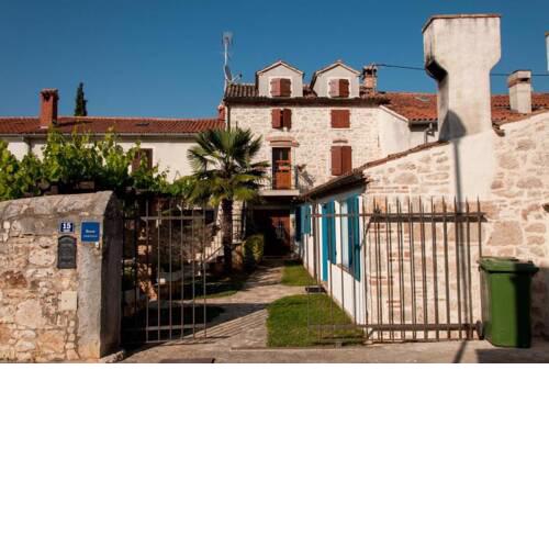 STYLE APARTMENT ALEKSANDRA A2+2 FOR MAX 4 PERSONS POREČ AREA MAJ