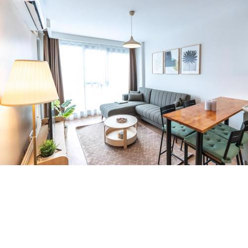 Stylish 2br Apt Near Vialand Mall With Nespresso