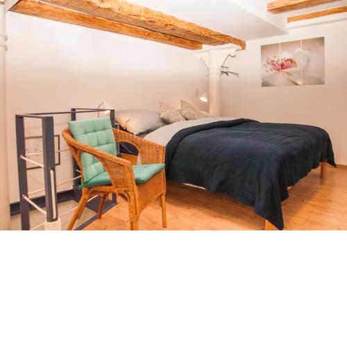 Stylish Apartament with Castle View & Free Parking