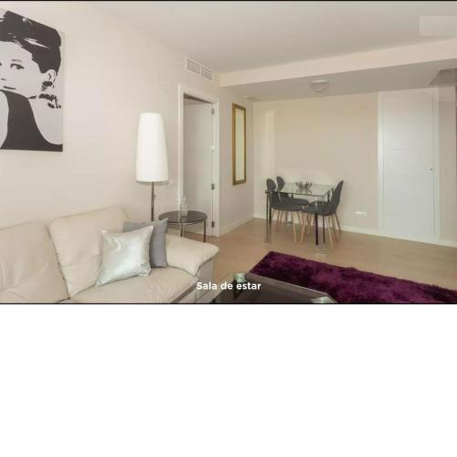 Stylish apartment in a new luxury building (beach)