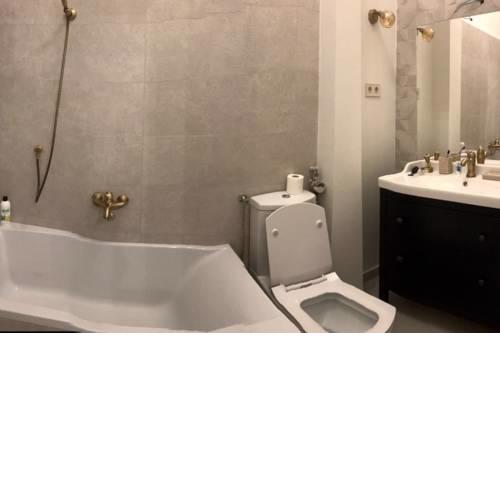 Stylish, brand new, high quality design, city center apt