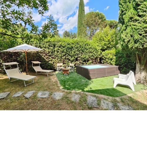Stylish Florentine VILLA in the City with POOL Plus