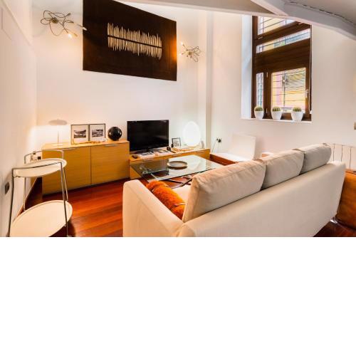 Stylish loft duplex - Alameda