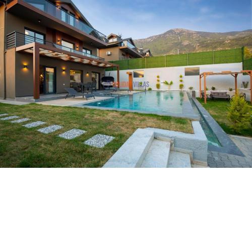 SU VILLA 4