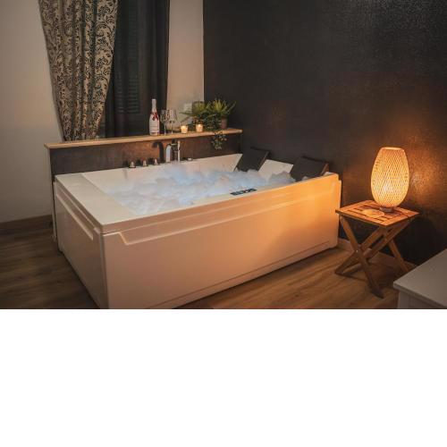 Suite cinque stelle con Jacuzzi a Castel Gandolfo