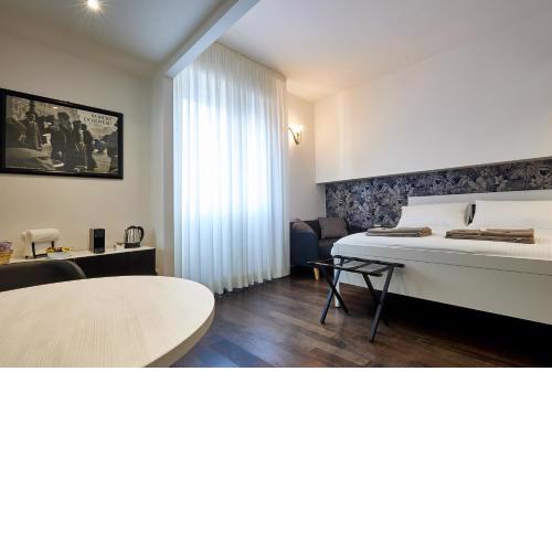 Suite in Town