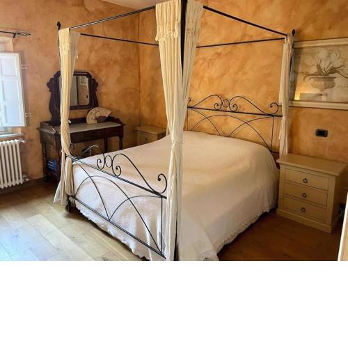 Suite matrimoniale + bagno privato in casa rustica