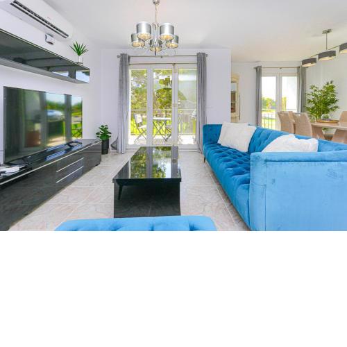 Suite Presidencial en la Plaza de Villamartin! Primera línea de Golf, sin ruido!