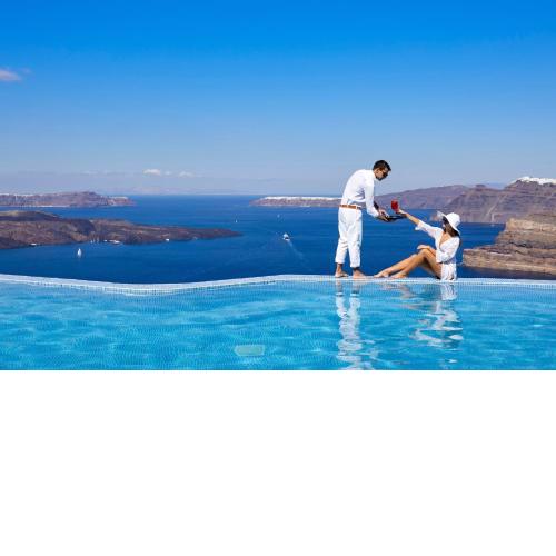 Suites of the Gods Cave Spa Hotel
