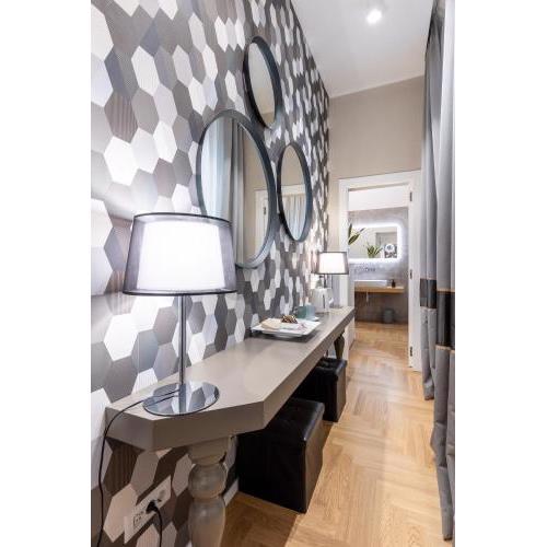 Suites Romae Rex