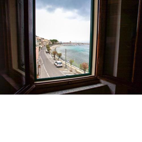 Sul Mare Marciana Marina