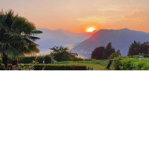 Sulzano Villa con Giardino Vista Lago Parking Free