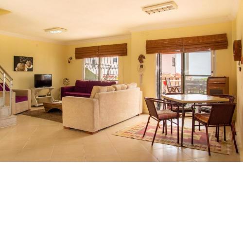 Summer House with Garden and Nature View in Cesme