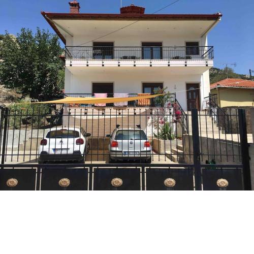 Summer house with the view of Athos