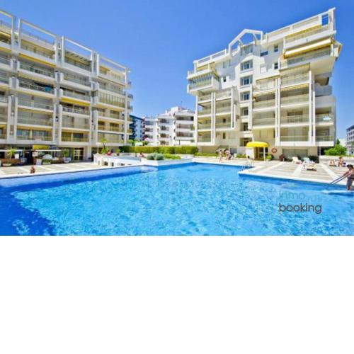 Sun Beach Novelty Salou, climatizado, piscina, playa y Wifi