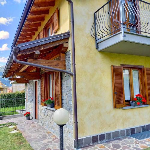 Sun House Ferienhaus on Lake Como