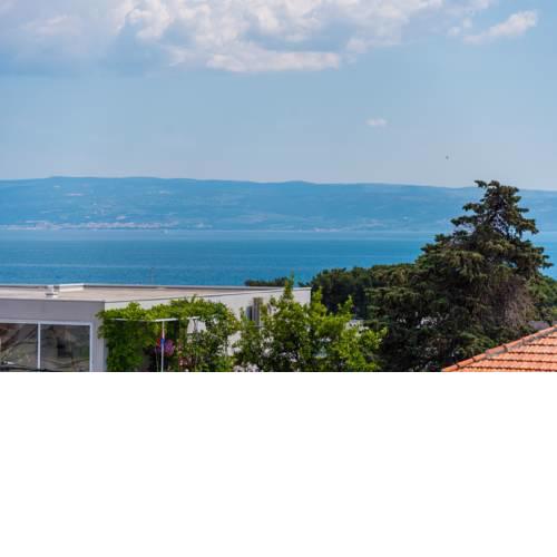 Sun Odyssey Zenta Apartments