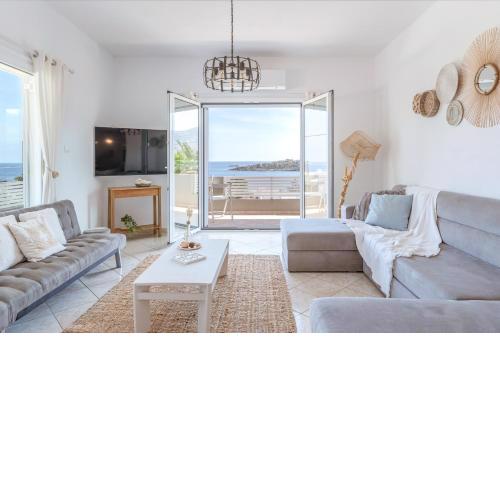 Sunday's Seascape: Styled with Handmade Beach Art