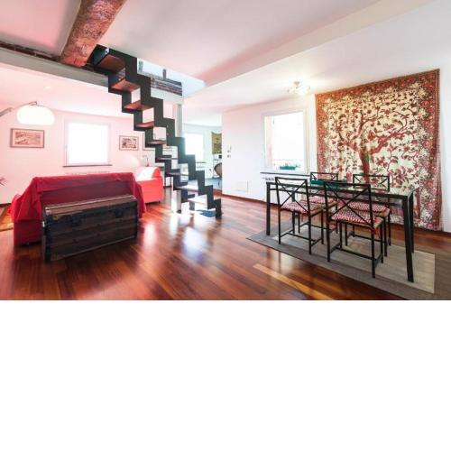 Sunflower Apartment with private terrace and lift