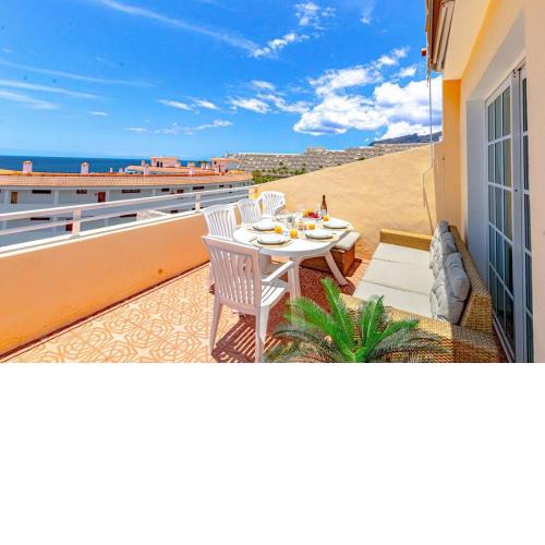 Sunny 3 Bed Arena Sol Apt by Dream Homes Tenerife