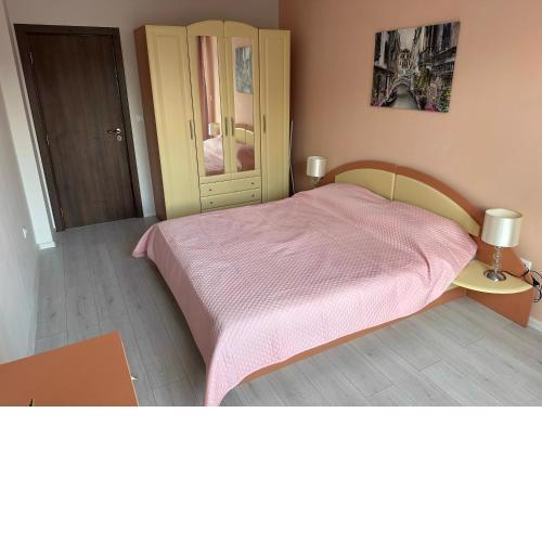 Sunny and cosy appartment in Admiral Plaza hotel