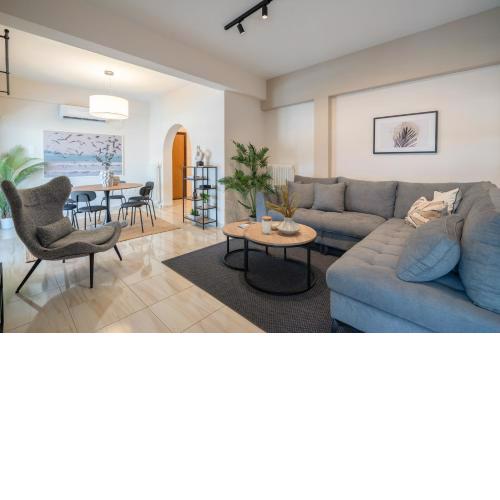 Sunny Apartment in Athens with Lycabetus view
