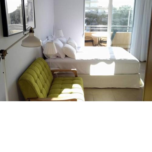 Sunny Apartment with Amazing View