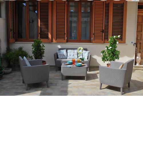 sunny courtyard