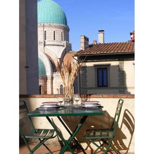 Sunny home with roof patio