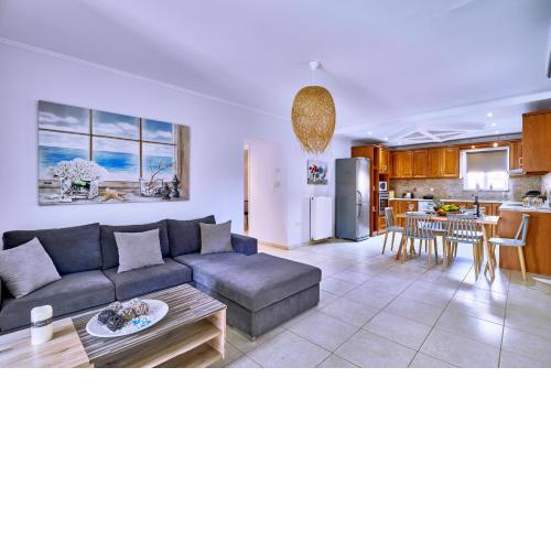 Sunny Luxury Apartment