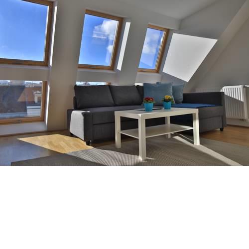 Sunny Penthouse with Terrace. Great View! DG2