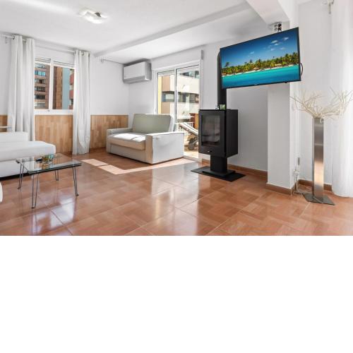 Sunny rooftop by Fuengirola harbour - Ref 232