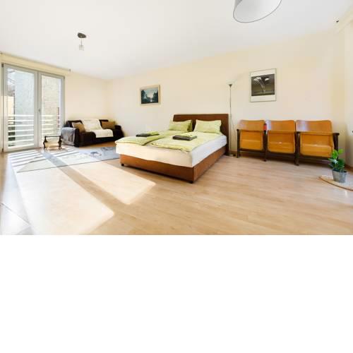Sunny Side Apartment
