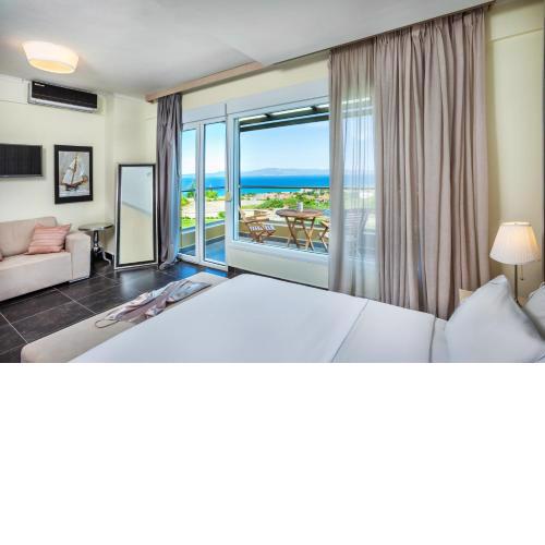 Sunny Villas Resort & Spa