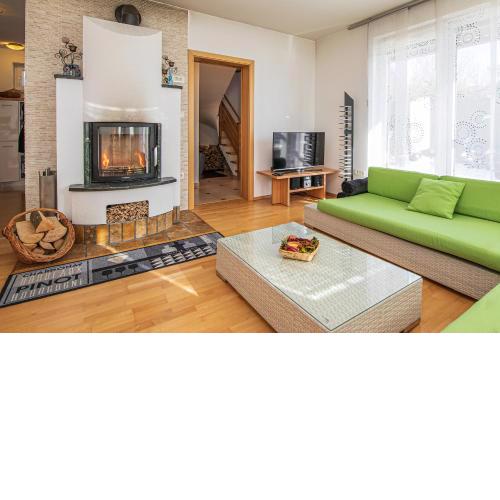 Sunny Weekend Sauna House