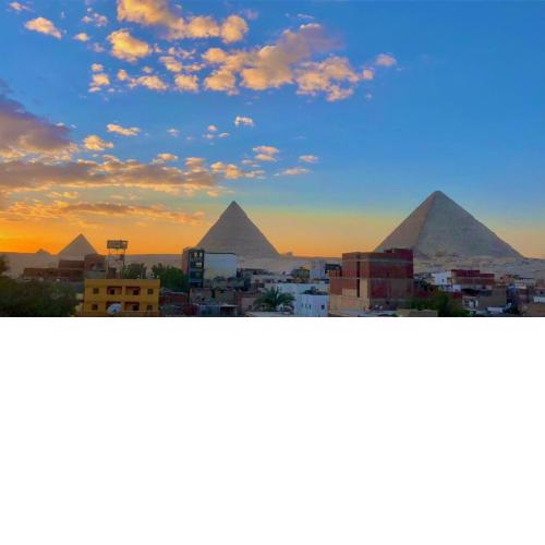 sunnyland pyramids view