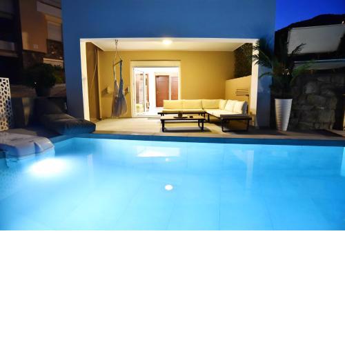 SUNRISE LUXURY POOL VILLA