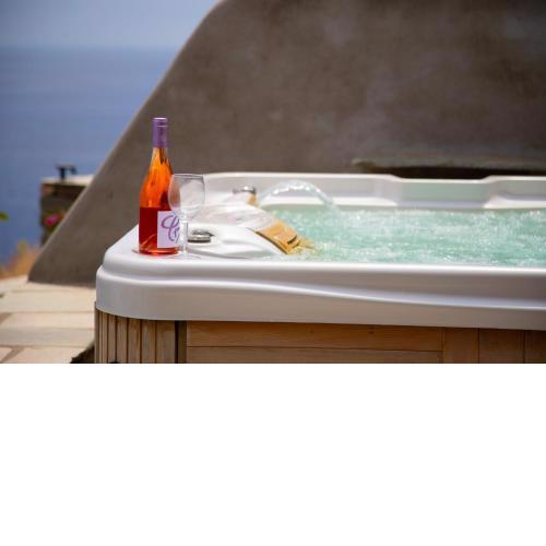 Sunrise stone villa with Jacuzzi by Neuvel