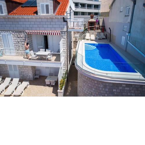 Sunset Apartment