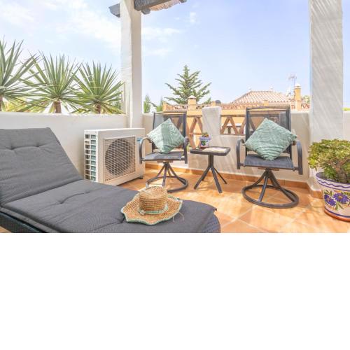 Sunset Golf Elegance - Happy Rentals