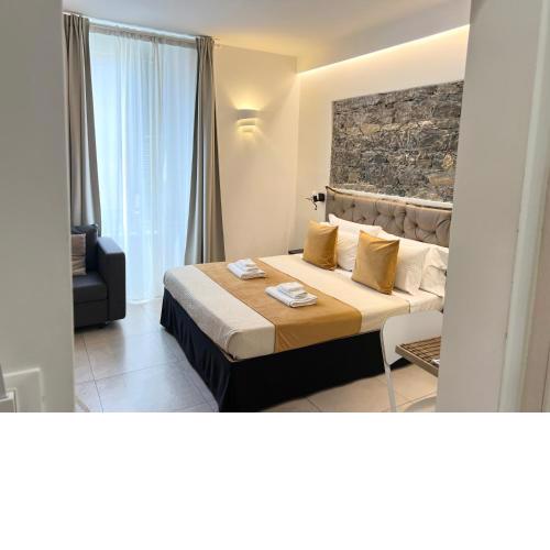 Sunset rooms