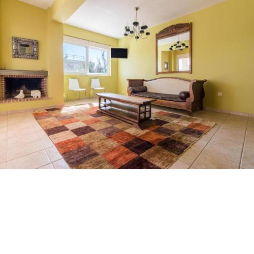 Sunset spacious maisonette with pool