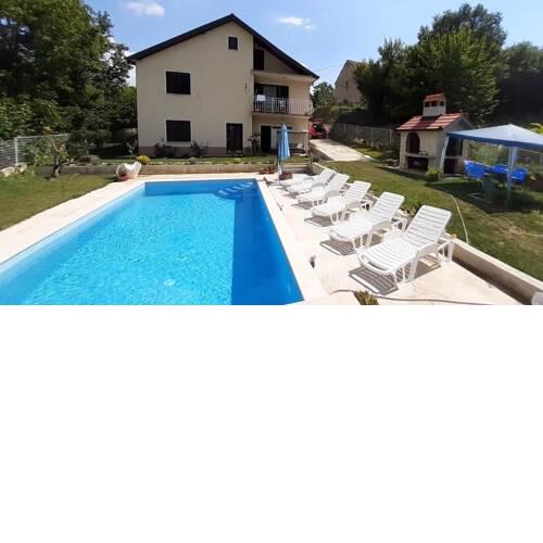 Sunshine Holiday Home