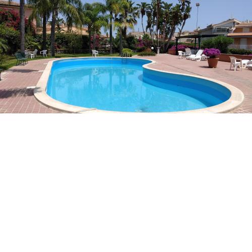 SUNSHINE RESORT
