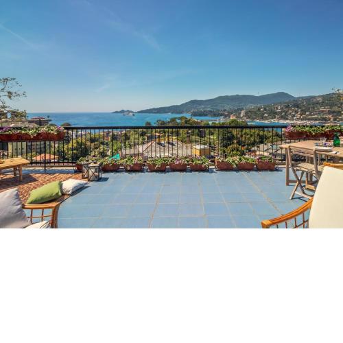 Super Attico Vista Mare Con Ampia Terrazza