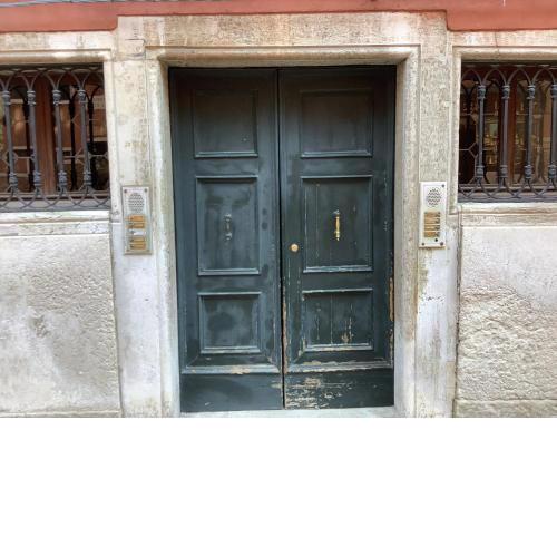 Super central 1 bedroom apartment