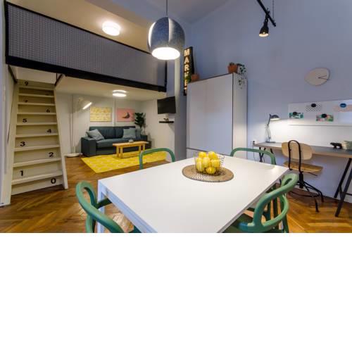 Super city center apartment