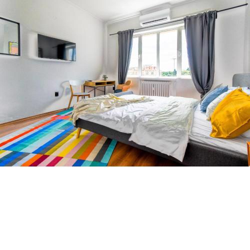 Super Fresh Private Rooms & Apartments with Self Check-in