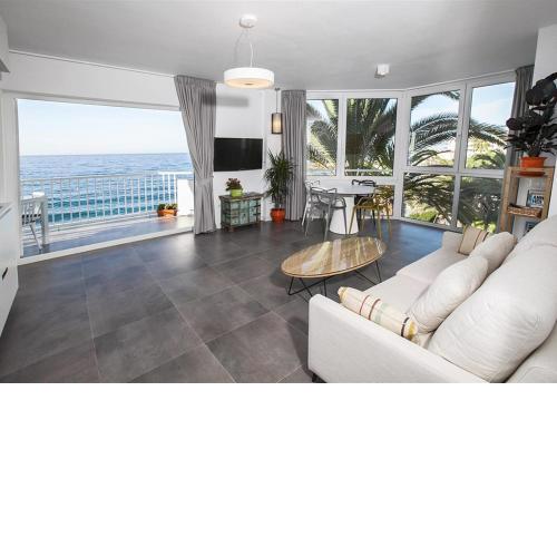 Super Front Line Modern New Apartm