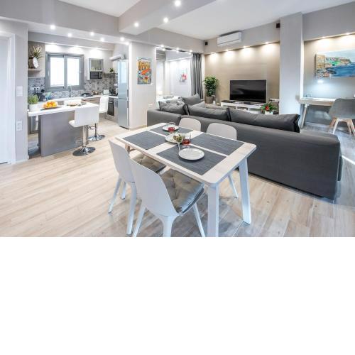 Super Loft With Acropolis View